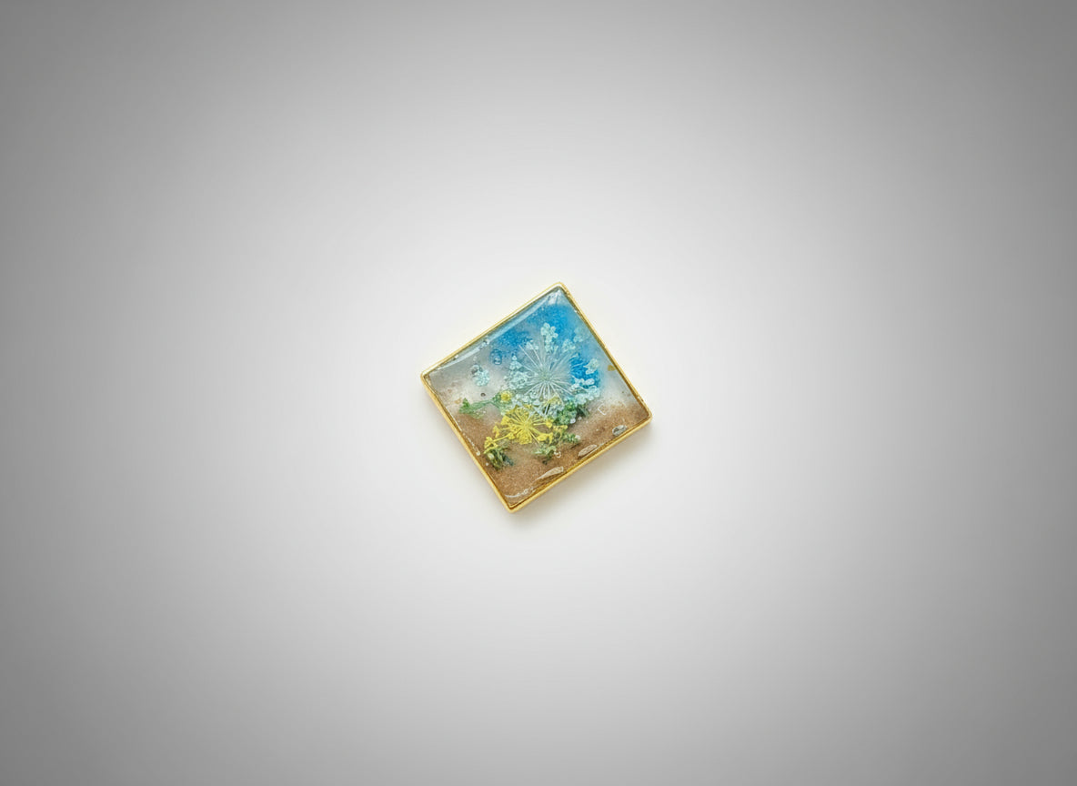 Blue Flower Diamond Resin Pendant Necklace